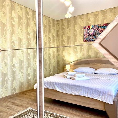 Apartpoltava Новий Будинок, В Самому Центрі 2-Окремі Кімнати, Панорамний Балкон Zewnętrze zdjęcie
