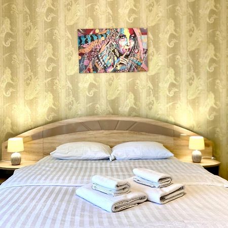 Apartpoltava Новий Будинок, В Самому Центрі 2-Окремі Кімнати, Панорамний Балкон Zewnętrze zdjęcie