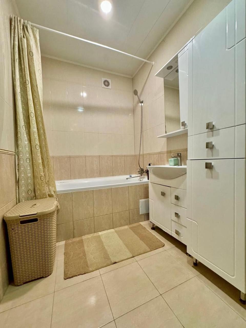 Apartpoltava Новий Будинок, В Самому Центрі 2-Окремі Кімнати, Панорамний Балкон Zewnętrze zdjęcie